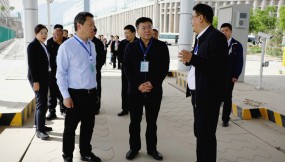  王月成、張鐵強在蘭港投公司調(diào)研并現(xiàn)場辦公